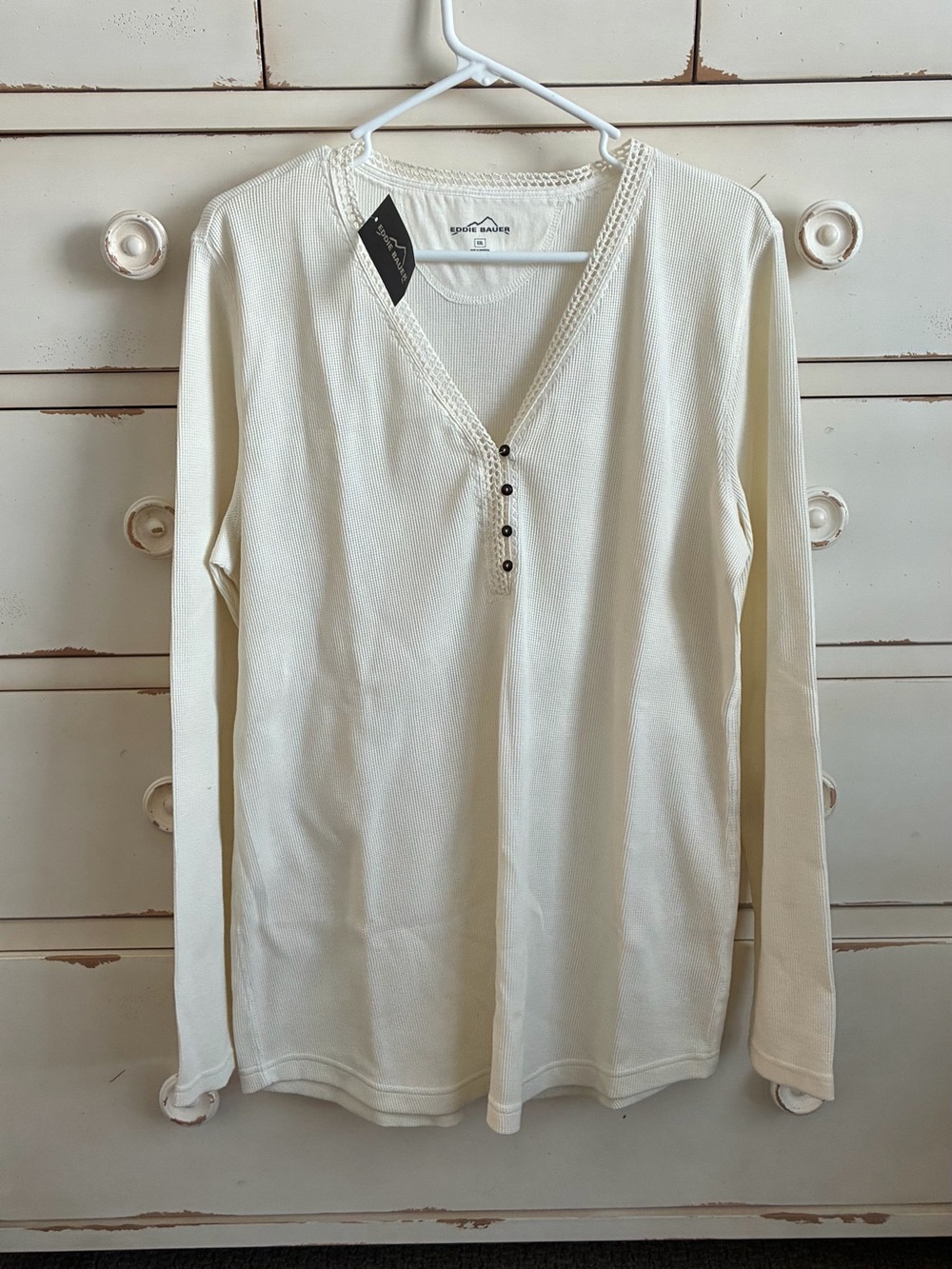 NWT Eddie Bauer Cream Long-Sleeve V-Neck Henley Top